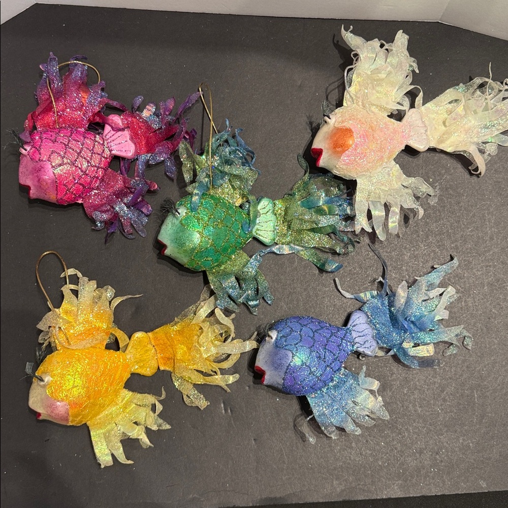 Beach themed fish ornaments big lip eyelash set of 5 vintage multicolored
